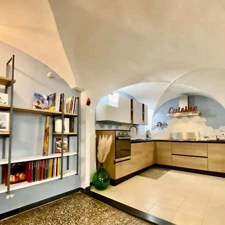 Il Duca E La Cicala - Near Acquario Genua