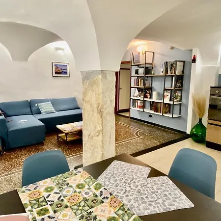 Apartment Il Duca E La Cicala - Near Acquario Genua